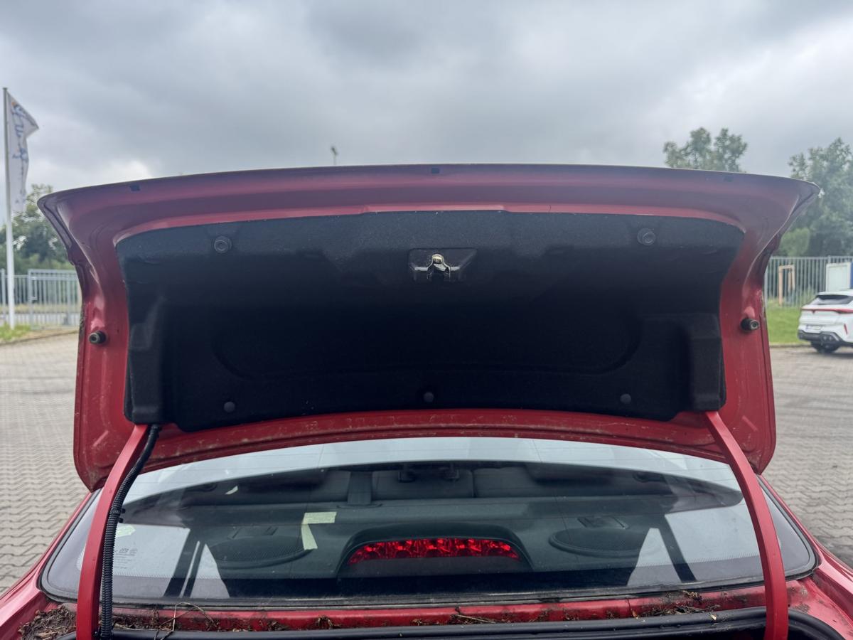Chevrolet Aveo LT original Heckklappe Limousine 06U Flame Red Metallic Bj.2007